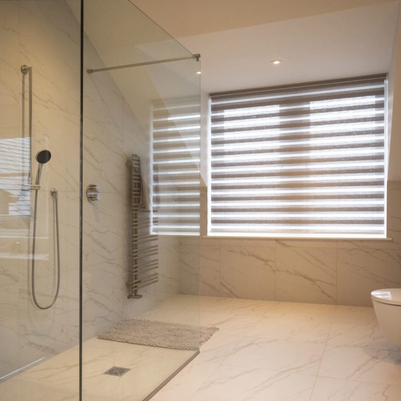 Simple Stylish Bathroom-min