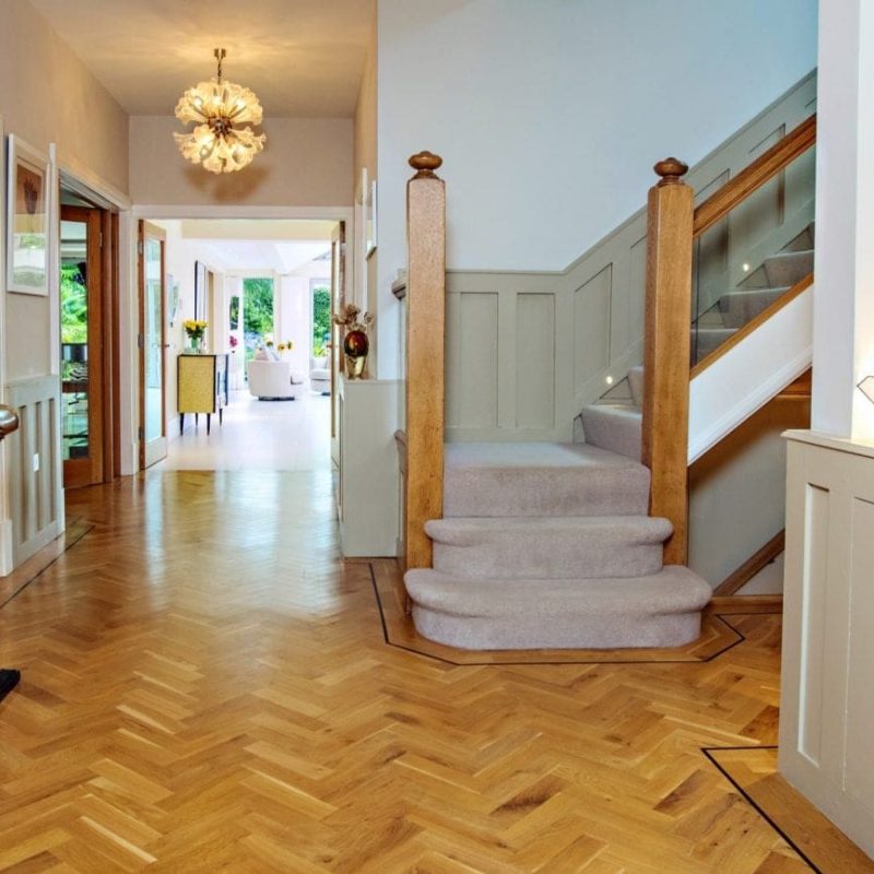 Traditional Staircase-min